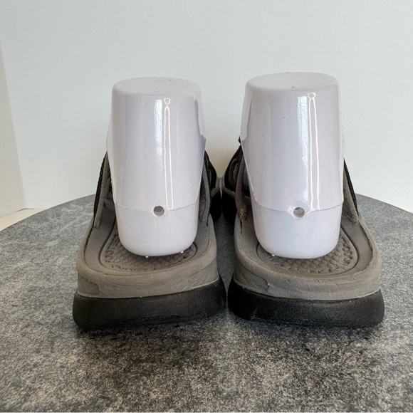 Keen Whisper Black Slides Sandals 38.5 8 - Picture 4 of 11